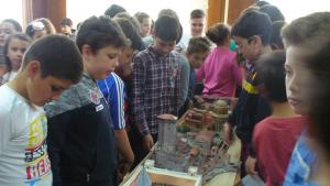 училище Ботев Добрич