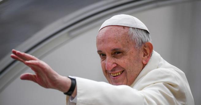 Папа Франциск с рождено име Хорхе Берголио реши днес да