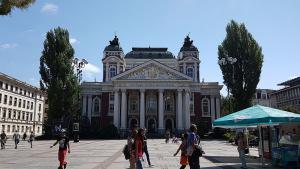 Народният театър