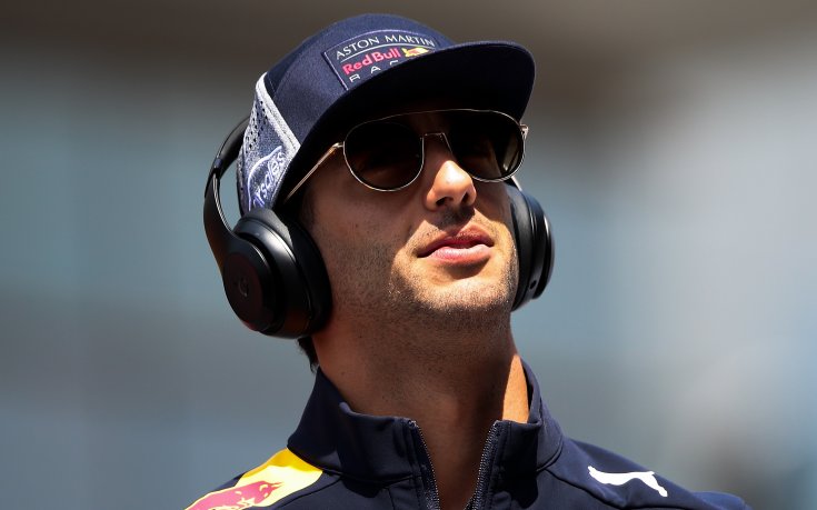 Ред Бул даде на Рикиардо краен срок за отговор