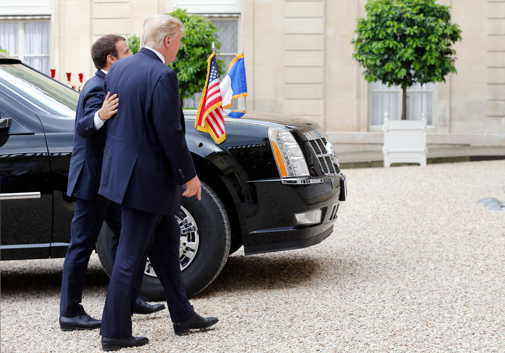 Президентите на САЩ и Франция Доналд Тръмп и Еманюел Макрон демонстрираха близост през цялото време на посещението на френската президентска двойка в САЩ