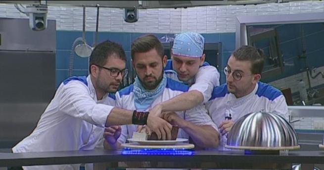 Тази вечер в Hell rsquo s Kitchen шеф Ангелов ще