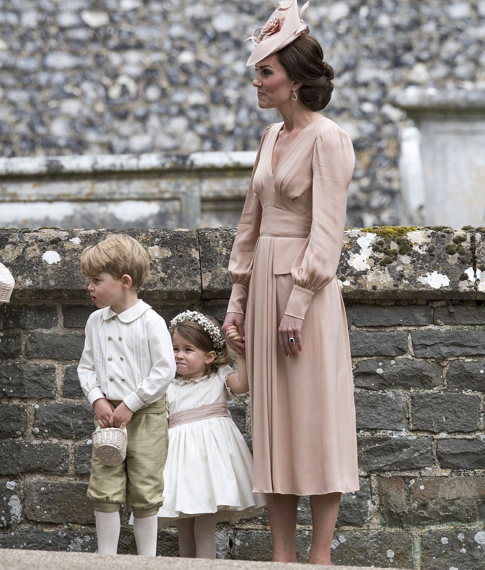 Принц Джордж и принцеса Шарлот - очарователните шафери на сватбата на леля Пипа Мидълтън