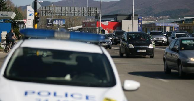 Полицията в Смолян издирва шофьора, който възмути хиляди потребители в
