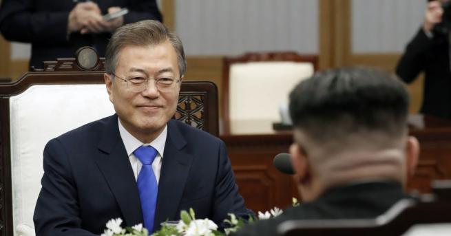 Южнокорейският президент Мун Дже-ин заяви, че американският му колега Доналд