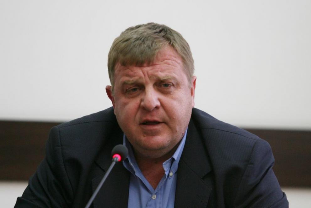 Министър Красимир Каракачанов