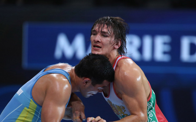 Даниел Александров донесе втори медал за борците ни от Европейското