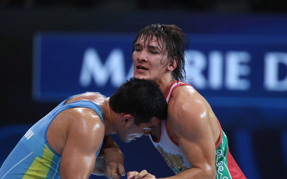 Даниел Александров донесе втори медал за борците ни