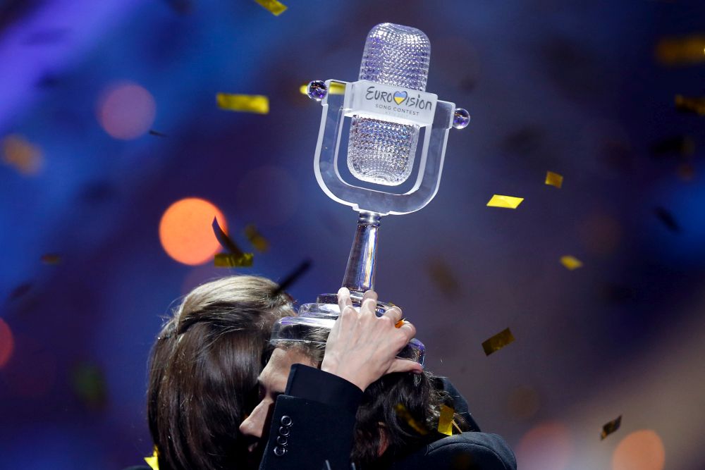 Конкурсът „Евровизия” се провежда ежегодно от 1956 г. Публиката му в последните години варира между 100 и 600 милиона зрители в международен мащаб.<br />
 <br />
България записва първото си участие през 2005 г. Нямаме представители две поредни години - 2014 и 2015 г. Но със завръщането ни в конкурсната програма през 2016-а Поли Генова успява да се изкачи до четвърта позиция.<br />
<br />
Най-доброто ни представяне постигна Кристиан Костов миналата година. 17-годишният тийнейджър се класира на второ място, изпреварен единствено от португалеца Салвадор Собрал.<br />
 