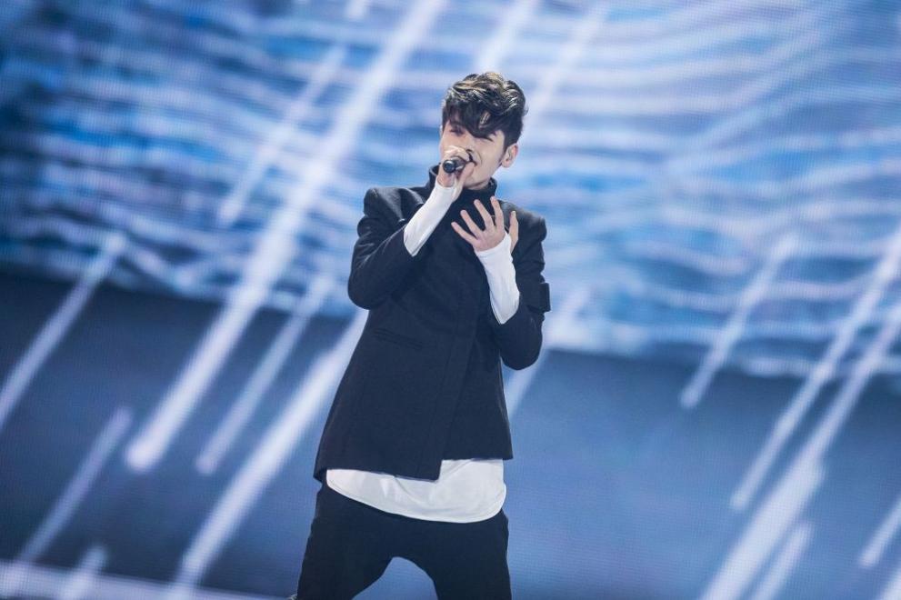 Факт е, че в България различните, креативните и успелите в