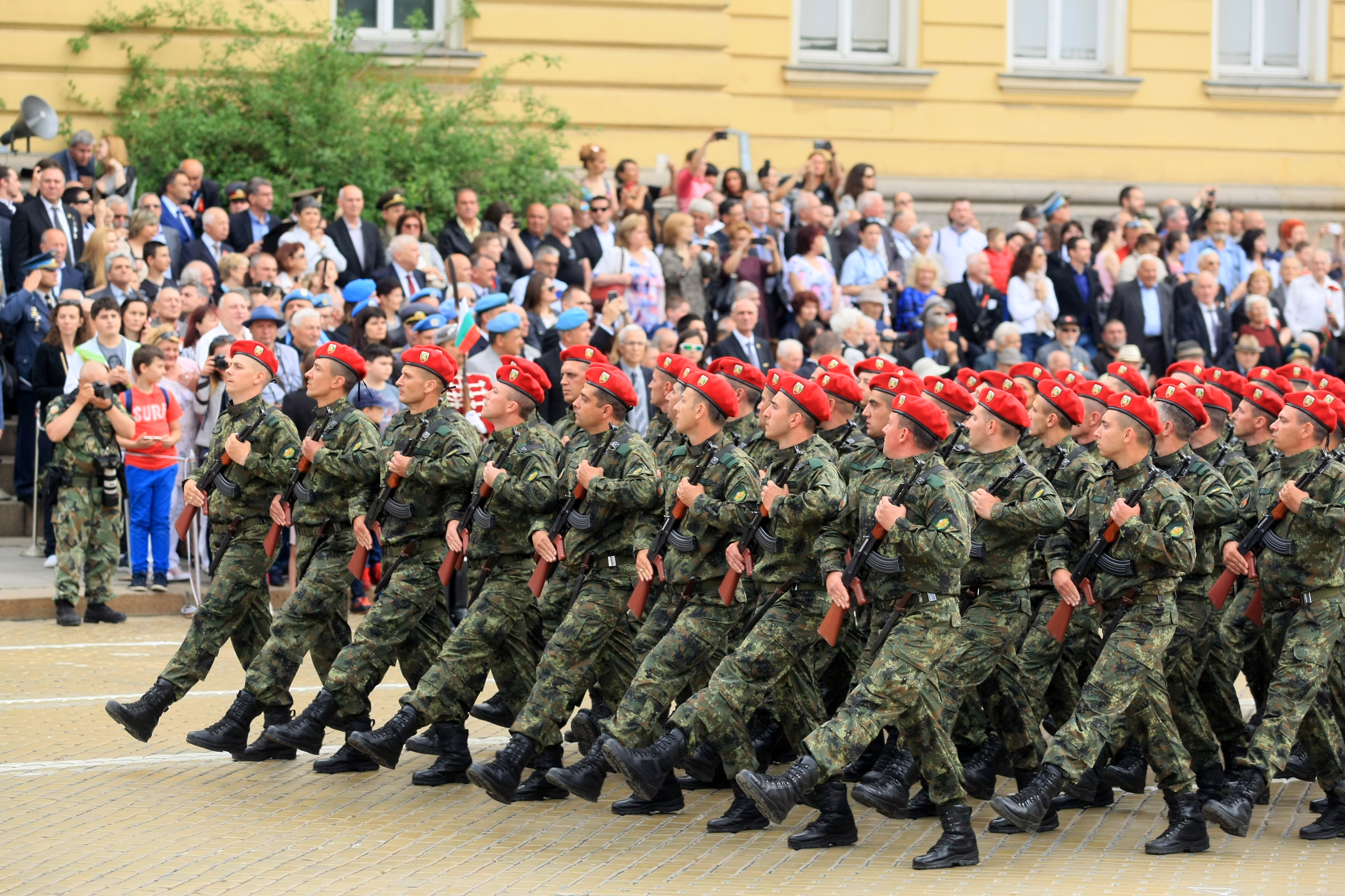 Военен парад в София за Деня на храбростта и празника на Българската армия