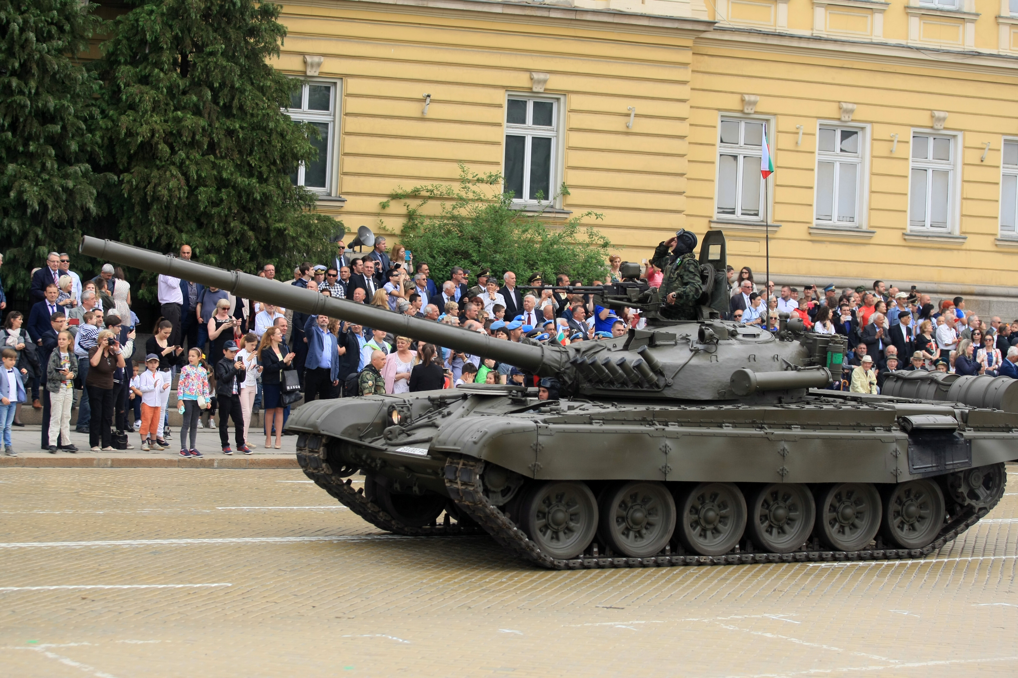 Военен парад в София за Деня на храбростта и празника на Българската армия