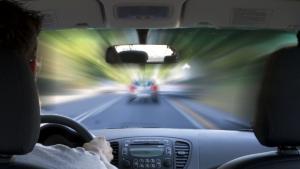 автомобил шофьор скорост