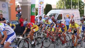 колоездачи