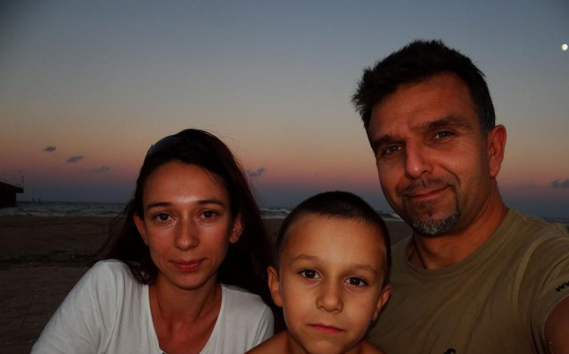 В много тежкия момент съпругата на Боян Петров Радослава вярва