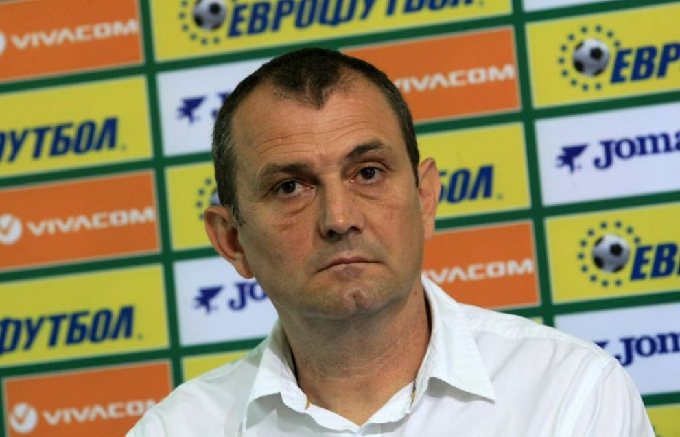  Старши треньорът на 