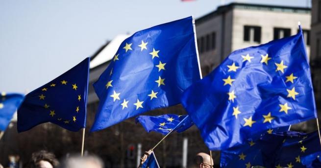 Българите са подчертано проевропейски настроени и доверието в Европейския съюз