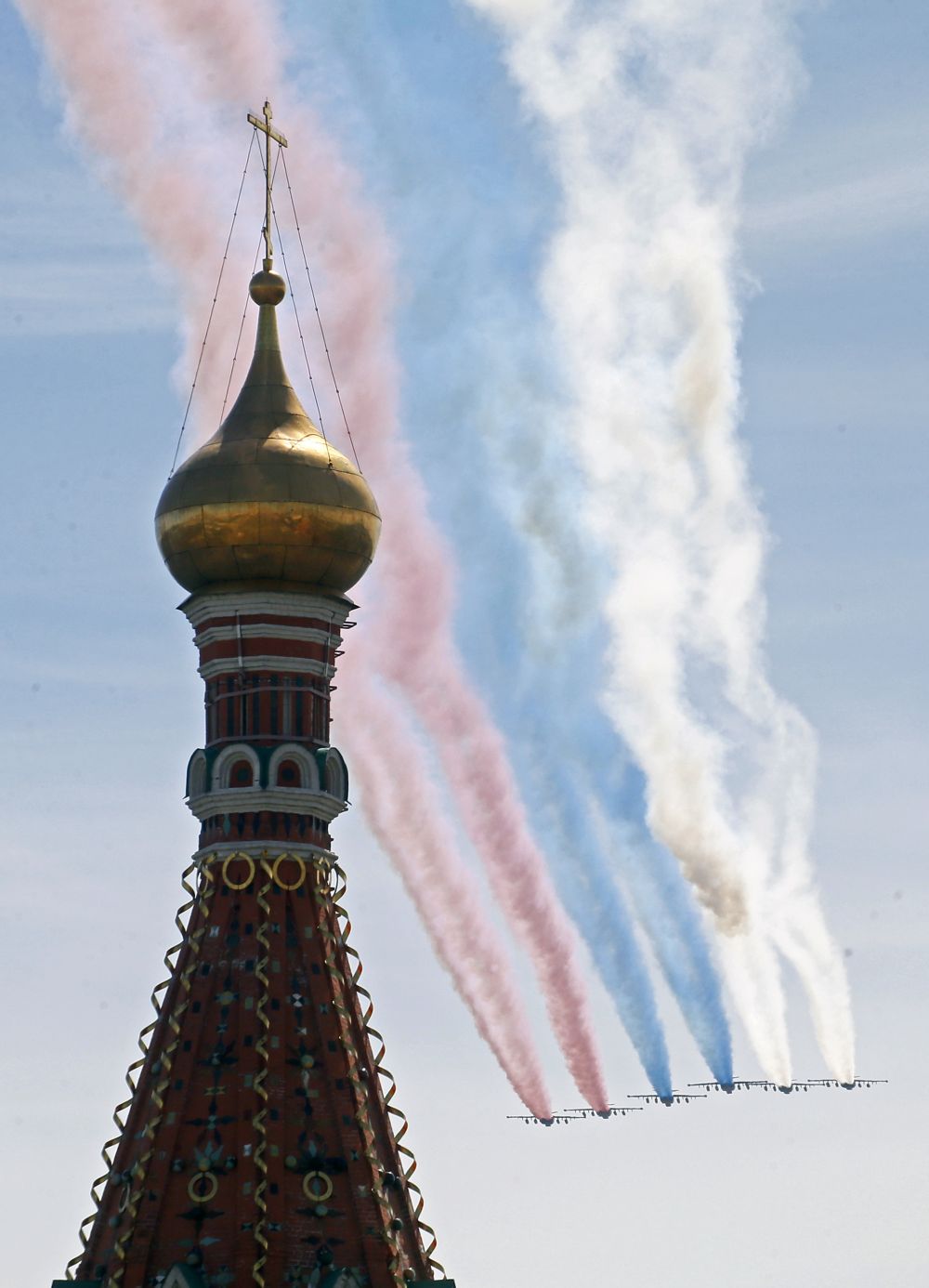 На Червения площад в Москва се проведе ежегодният парад, отбелязващ съветската победа над нацистите