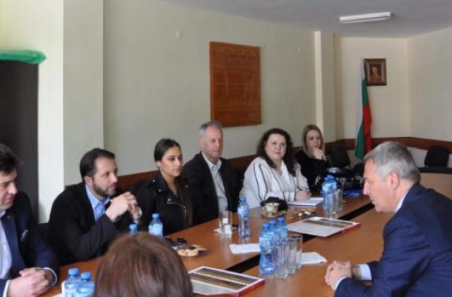 Делегация от Македония на работна среща в Разлог