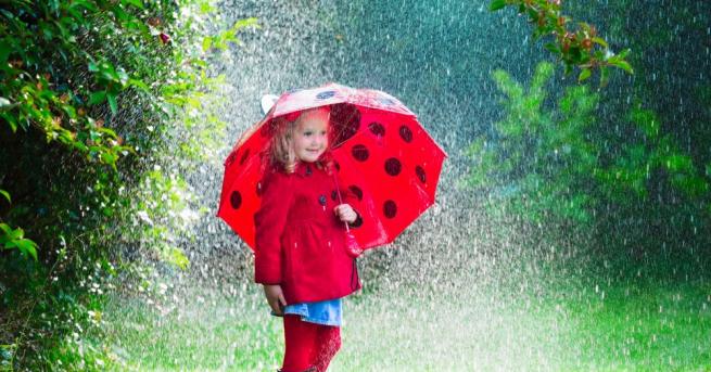 През нощта над западните райони облачността ще е значителна на