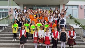 празник училище Мездра