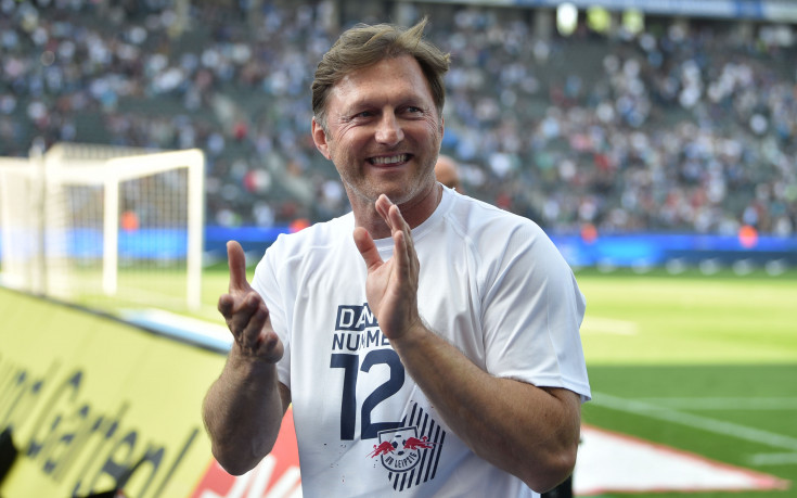 Хазенхютъл остава начело на РБ Лайпциг