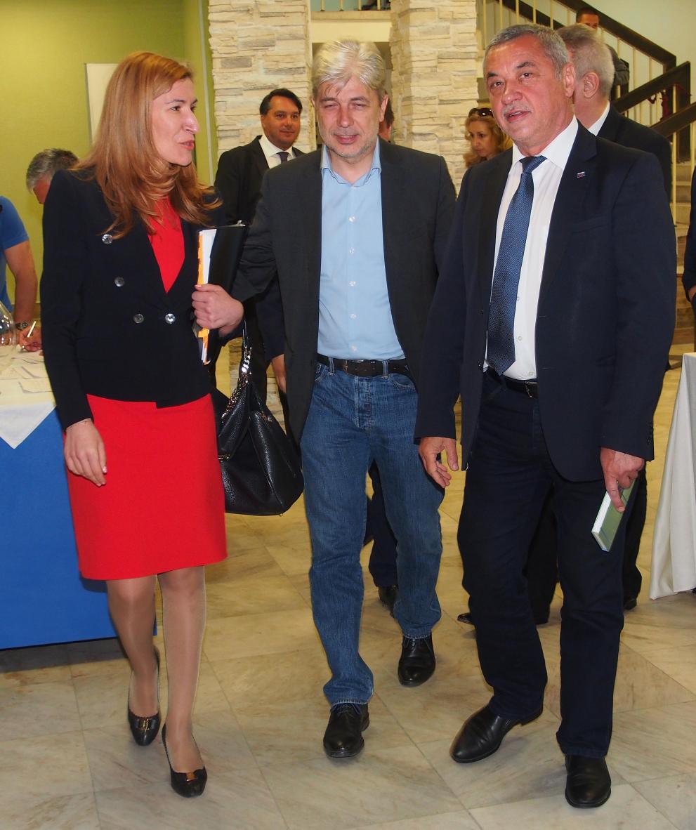  Николина Ангелкова Нено Димов и Валери Симеонов във Варна 