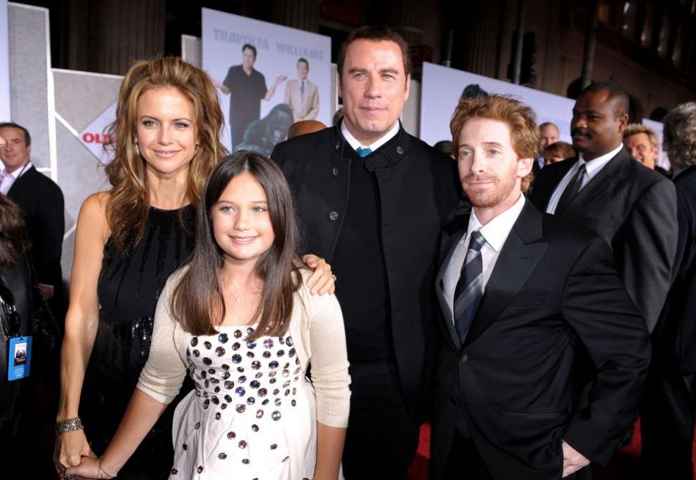  Джон Траволта 