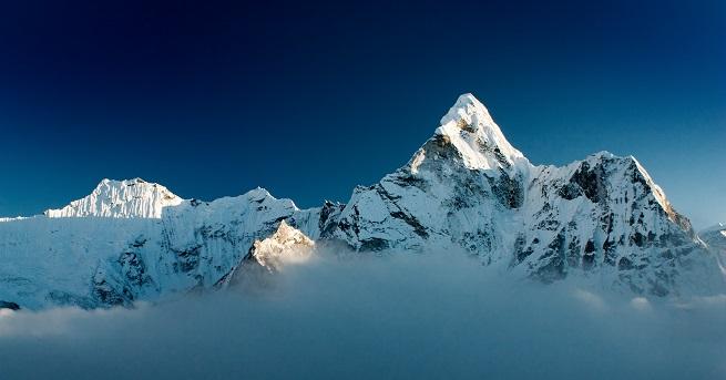 Осем български алпинисти останаха завинаги в снежната прегръдка на Хималаите