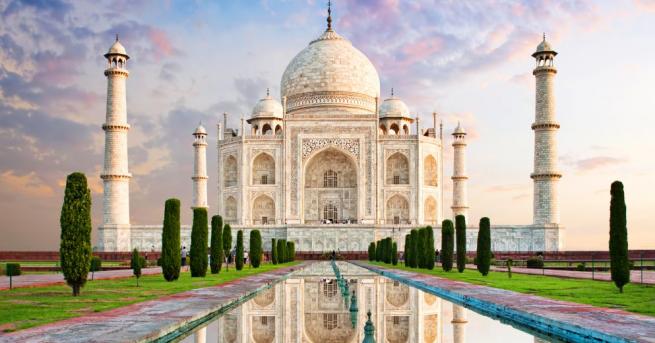 Великолепното архитектурно произведение в Индия, Тадж Махал, може да бъде