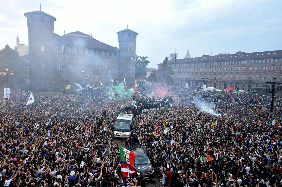 Шампионският парад на Ювентус в Торино1