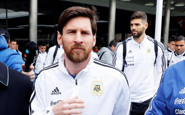 Фланелката на Меси на Покрива на света (снимка)