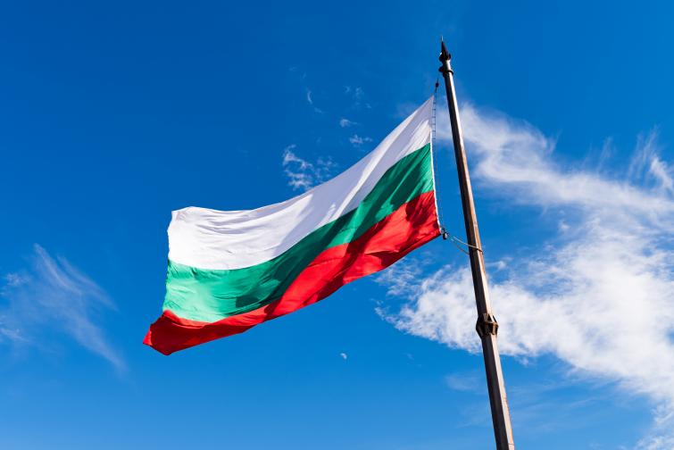 българия бълкарки носии флаг знаме