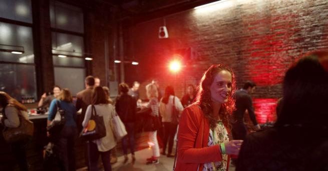 За да презаредят батериите си в града който никога не