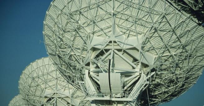 В южноафриканската пустиня Кару бе инсталиран оптичен телескоп който ще