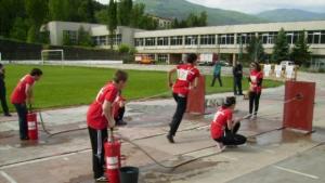 млади огнеборци