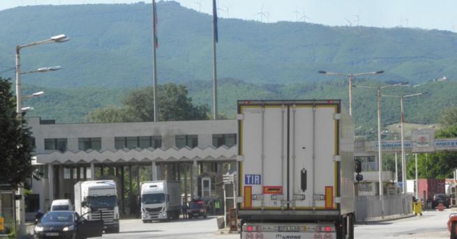 Трафикът за леки автомобили на българо гръцките гранични пунктове е нормален