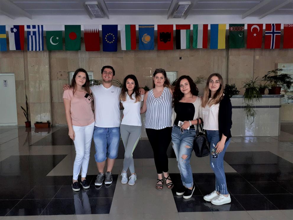 Ученици от ЧГПТ "Райко Цончев" са победители в международното състезание "Социални иновации"