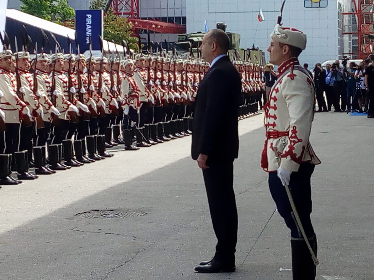 Президентът Румен Радев откри специализираната международна изложба за отбранителна техника „Хемус - 2018” в Пловдив