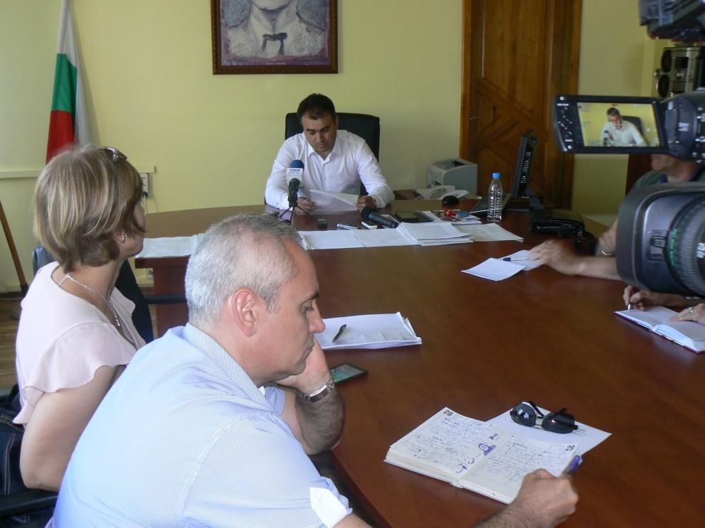 Пресконференцията.