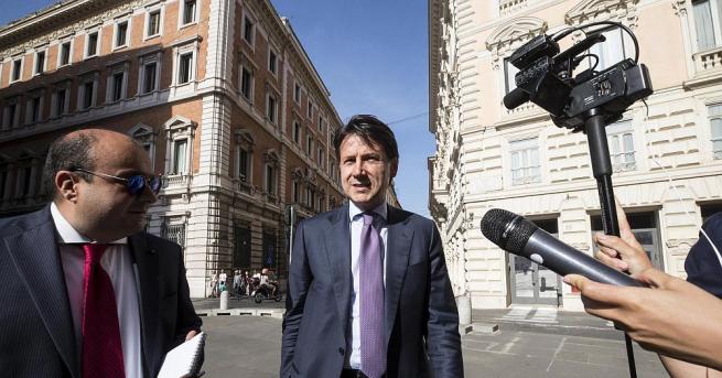 Лидерите на антисистемни италиански партии Матео Салвини от Лигата и