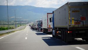 Има изключително увеличение на трафика на камиони по пътища в