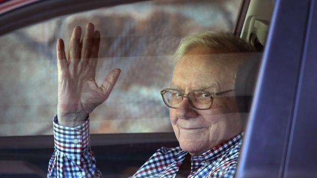 Да обядваш с милиардер срещу 3,3 милиона долара