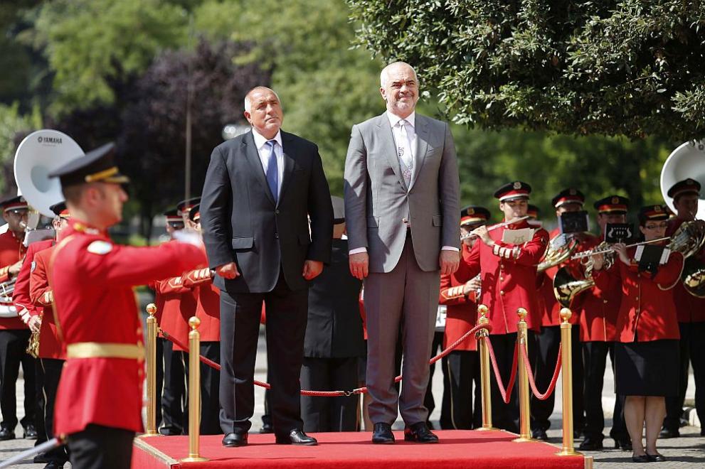  Българският министър председател Бойко Борисов и албанският му сътрудник Еди Рама 