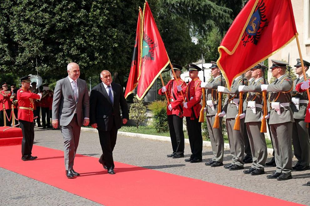  Българският министър председател Бойко Борисов и албанският му сътрудник Еди Рама 