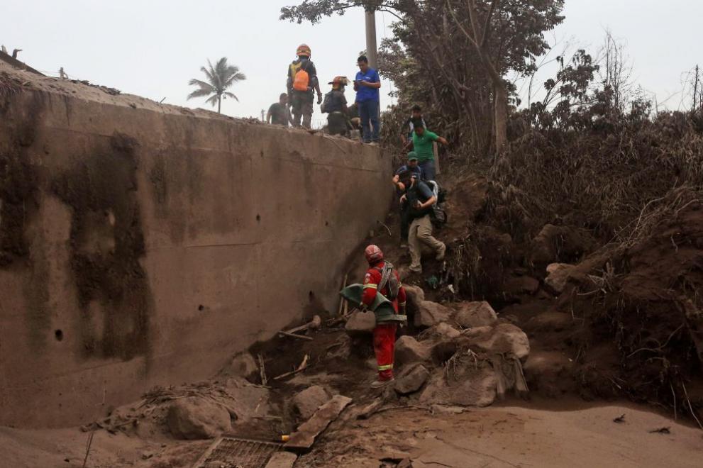  вулкан Фуего Гватемала 