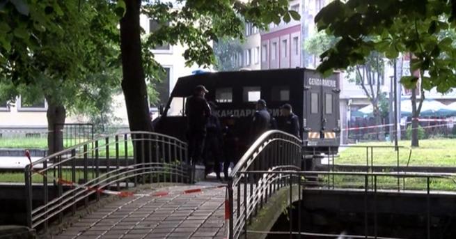 Разследващите работят по версията за неуредени финансови взаимоотношения като мотив