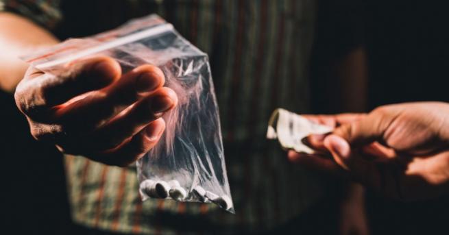 Все повече българи употребяват твърди дроги като кокаин и екстази