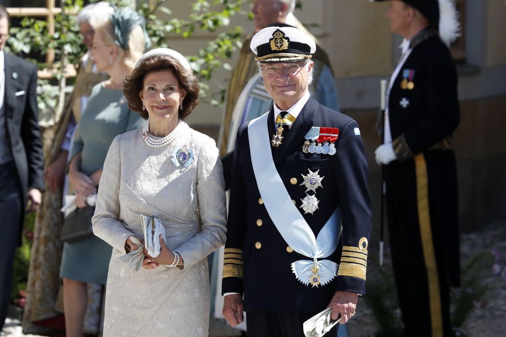 Шведският крал Карл XVI Густав и кралица Силвия