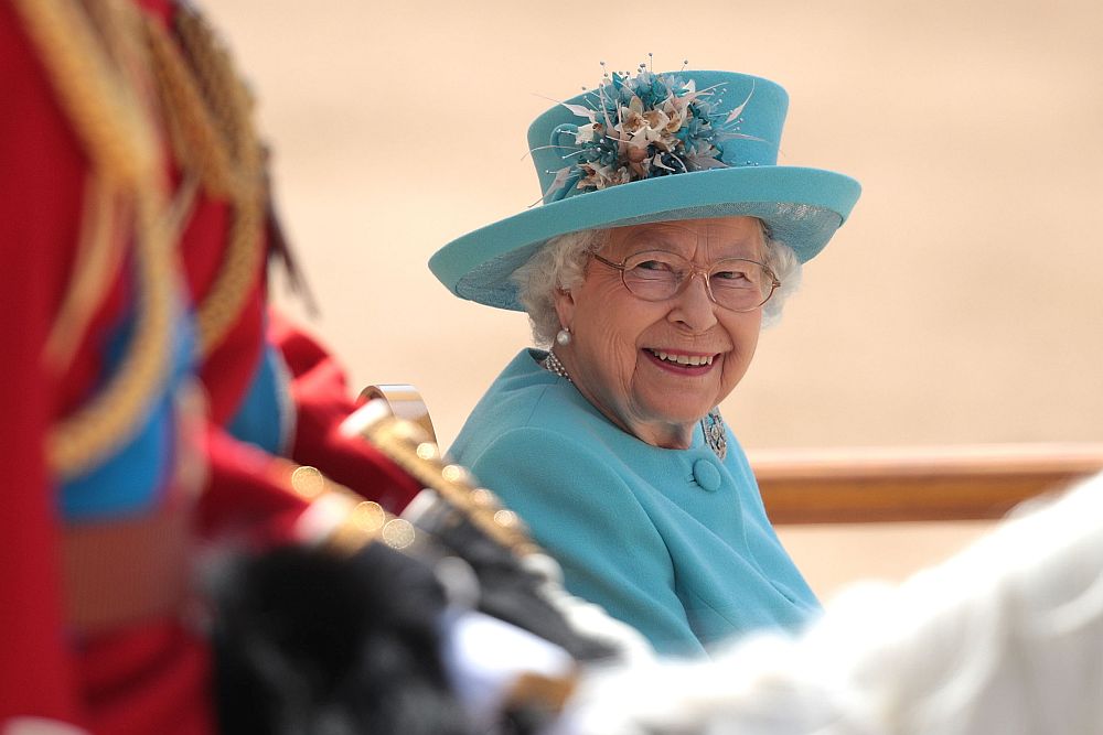 Парад в Лондон за рождения ден на кралица Елизабет Втора